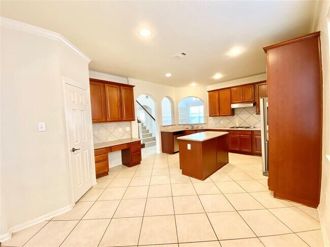 Building Photo - 5518 Chantel Way