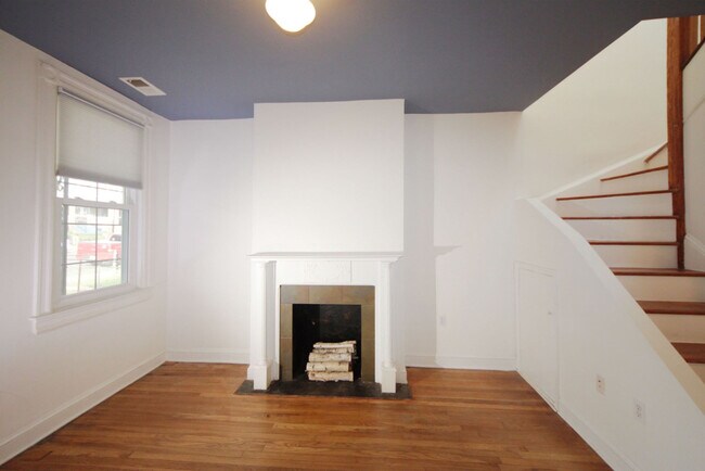 Building Photo - Beautiful 2 BR Townhouse in Atlas District
