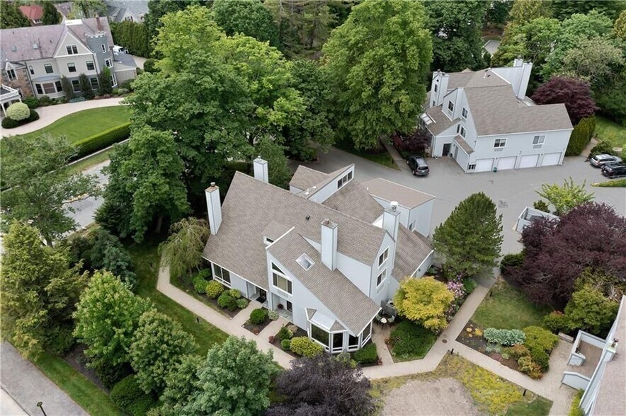 Building Photo - 421 Bellevue Ave