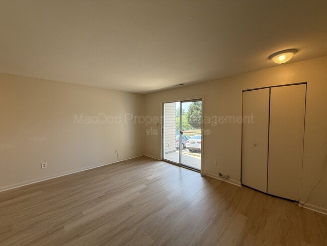 Building Photo - 76 Red Maple Ct