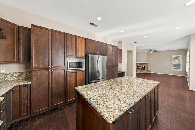 Building Photo - Stunning Single-Story Luxury Home in Coveted Rolling Hills Ranch