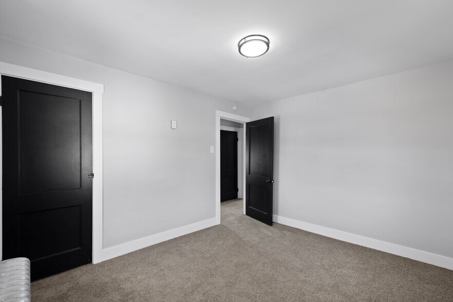 Building Photo - 1121 Margray St