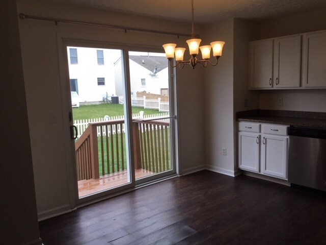 Building Photo - 5514 Crenton Dr