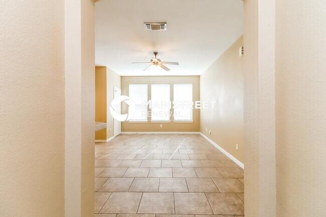 Building Photo - 3 Bedroom Pet-Friendly Home in Crowley, TX with Main Street Renewal