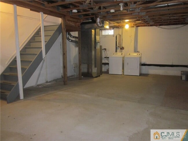 Building Photo - 239 Amboy Ave