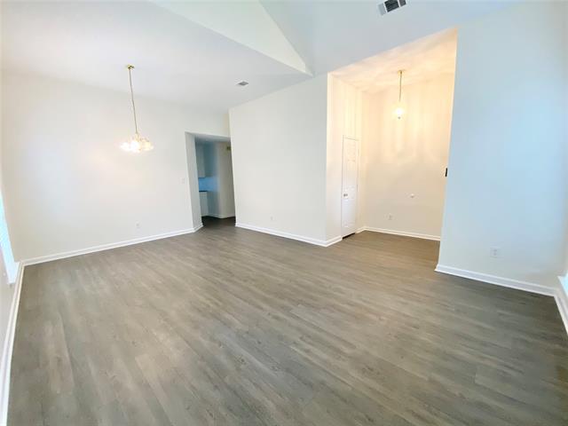 Building Photo - 6008 Castanada Dr