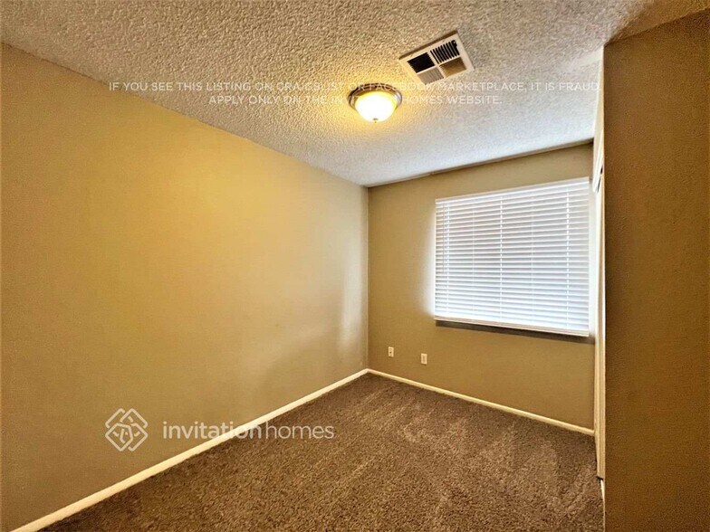 Building Photo - 4649 W Hubbell St