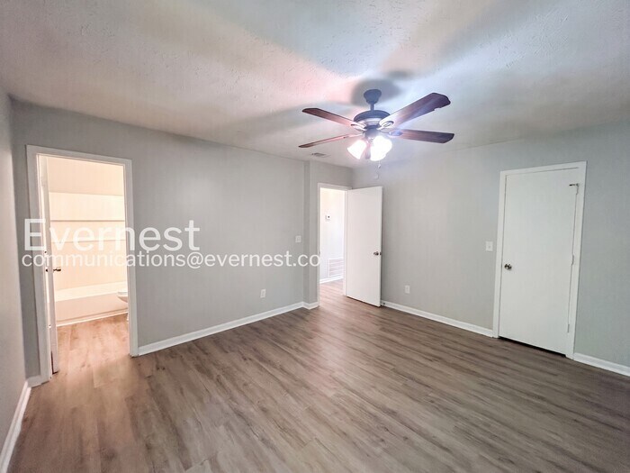 Building Photo - 2510 Corner Shoals Dr
