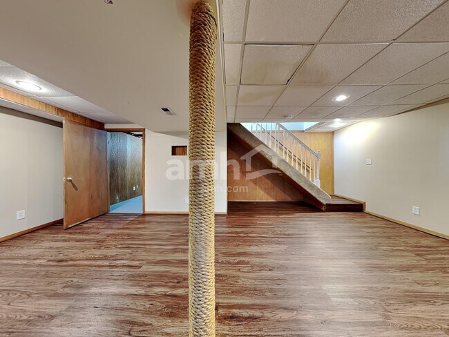 Building Photo - 6588 Taylor Trace Ln