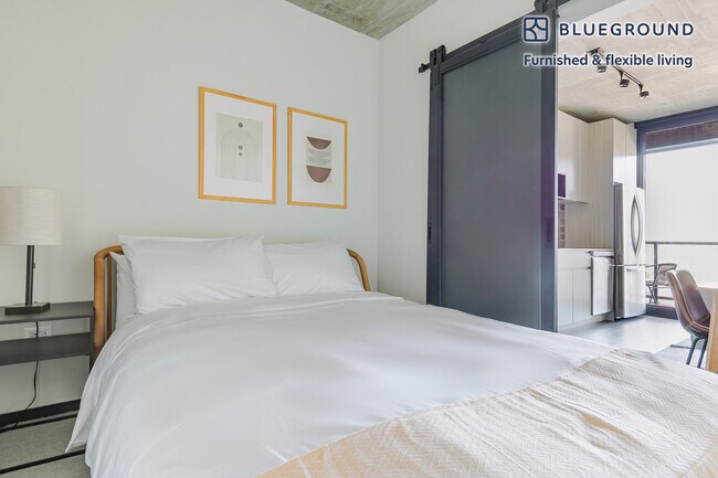 Building Photo - 1454 W Randolph St