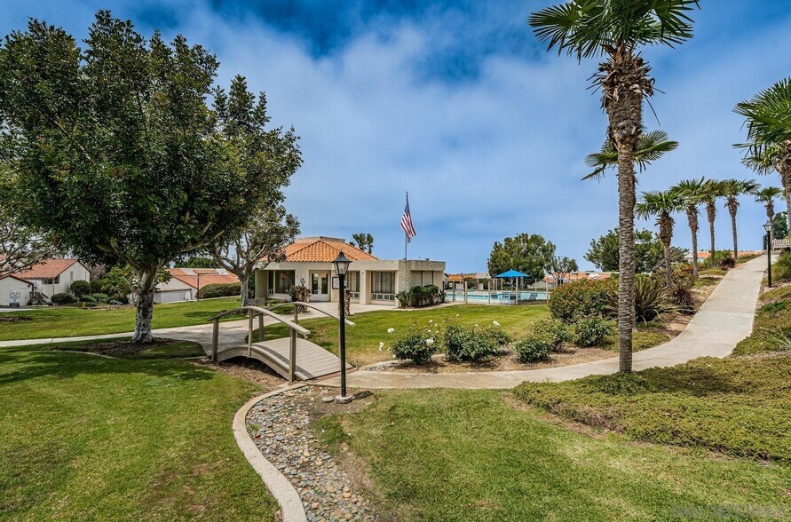 Building Photo - 6701 Paseo del Norte