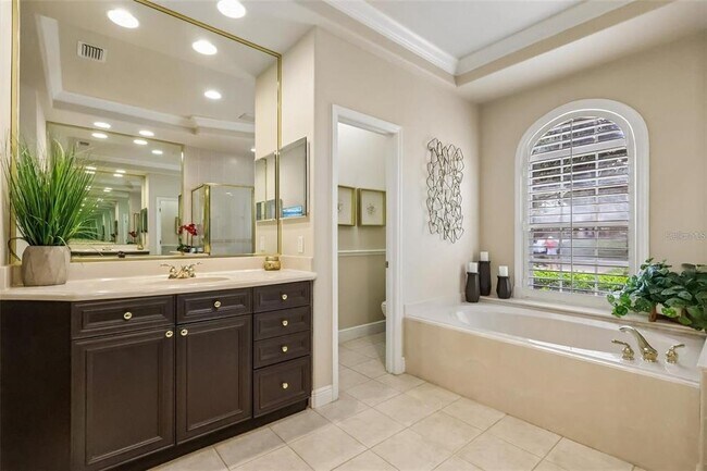 Building Photo - 3274 Oakmont Terrace