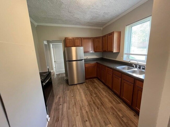 Building Photo - 6075 Lee Hwy