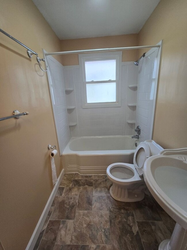 Building Photo - Four Bedroom Home Located on the Westside ...