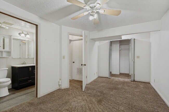 Building Photo - 2175 S 150 W