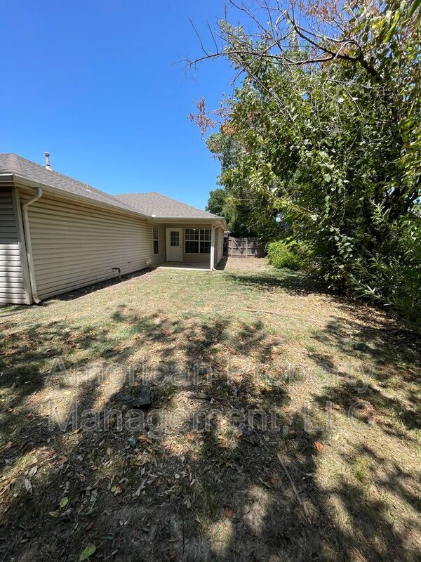 Building Photo - 12946 E 31st Ct