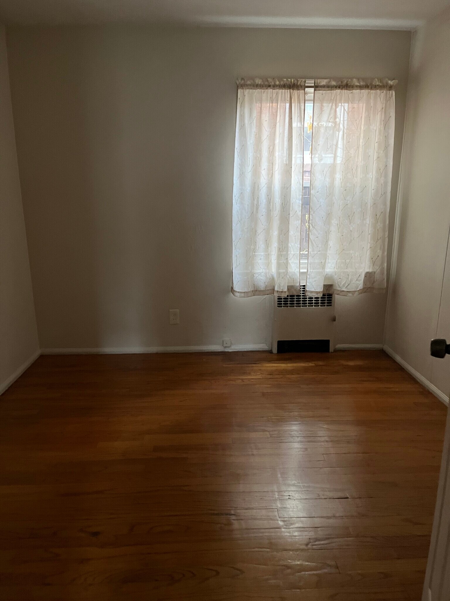 Building Photo - 1506 Chandler Ave