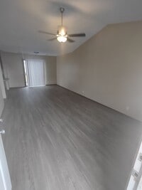 Building Photo - Large One Bedroom