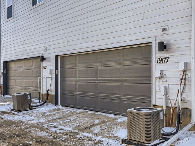 Building Photo - Newer 3BR Denver Townhome | 2-Car Garage | Modern Finishes