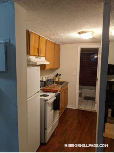 Building Photo - 890 Huntington Ave