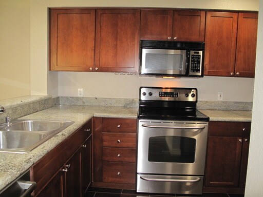 Building Photo - Modern condo near downtown Seattle! Parkin...