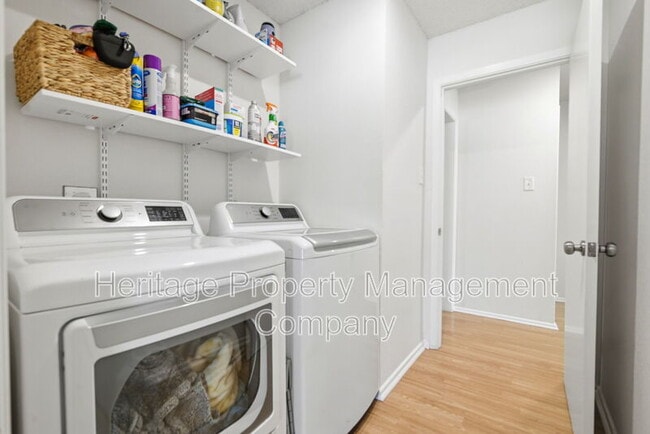 Building Photo - 13402 Langtry St