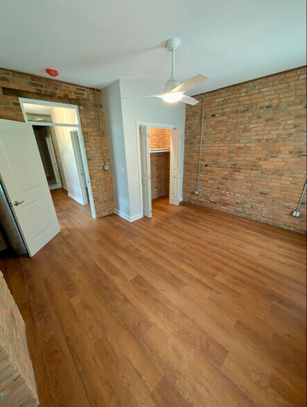 Building Photo - 35 E Lincoln St