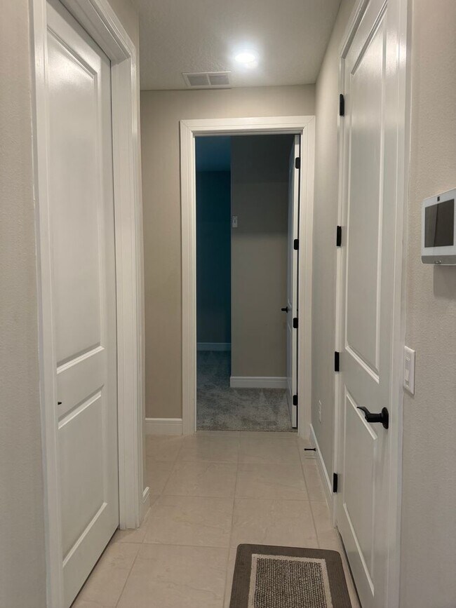 Building Photo - Lakeview Living with Bonus Flex Space & Resort-Style Amenities