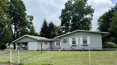 Building Photo - 206 William Ln