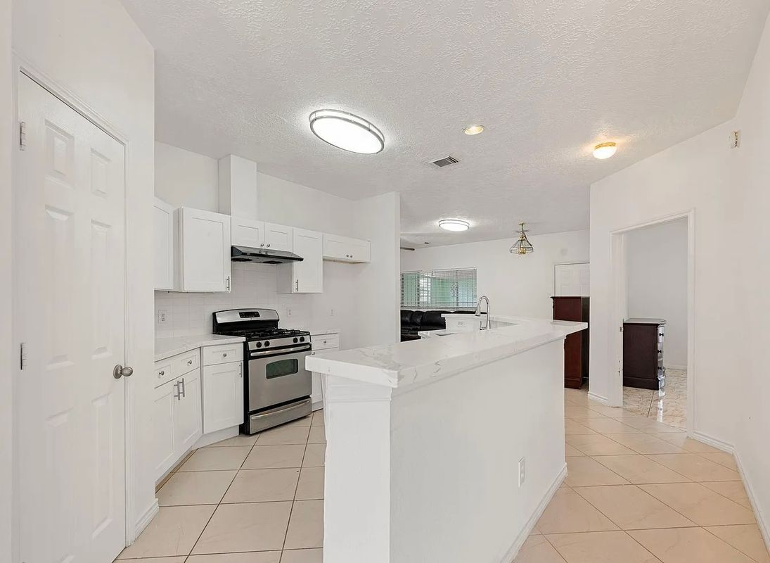 Building Photo - 13530 Carruth Ln