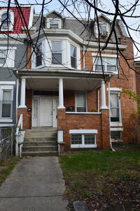 Building Photo - Brookfield Avenue