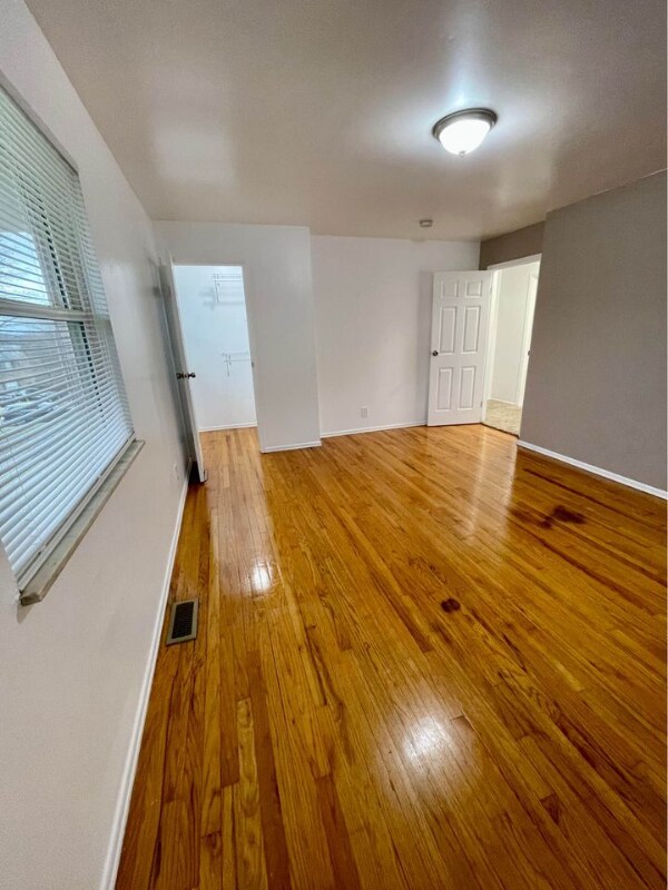 Building Photo - 132 Park Pl