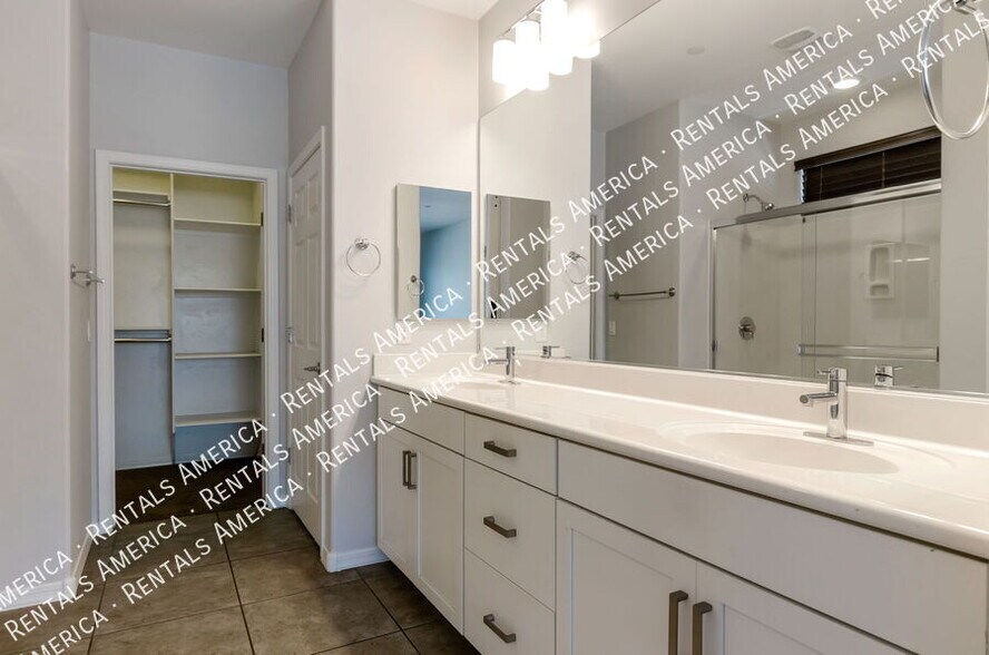Building Photo - 5768 S Tiger Lily Pl