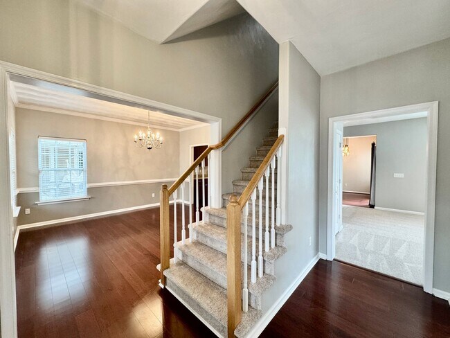 Building Photo - 5 Bedroom Ready NOW! Pet Friendly, Community Pool, Clubhouse, Fitness Center, Kayak Launch, Playg...