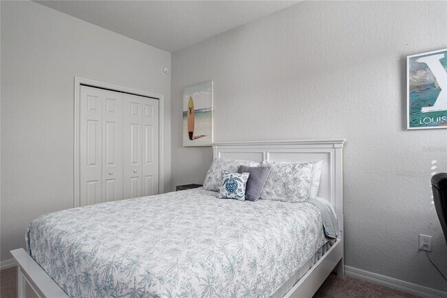 Building Photo - 16129 67th Ct E