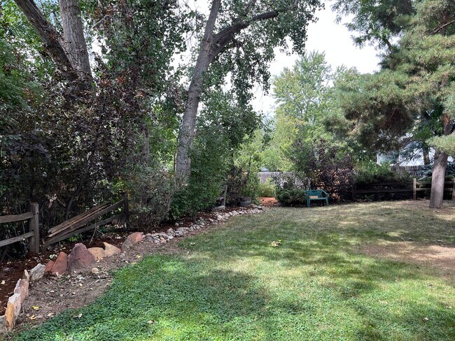 Building Photo - 765 Hermes Cir