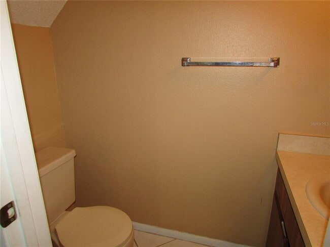 Building Photo - 10049 Lake Oak Cir