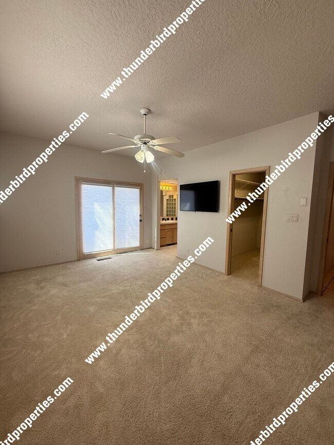 Building Photo - Sandia Heights - Off Tramway