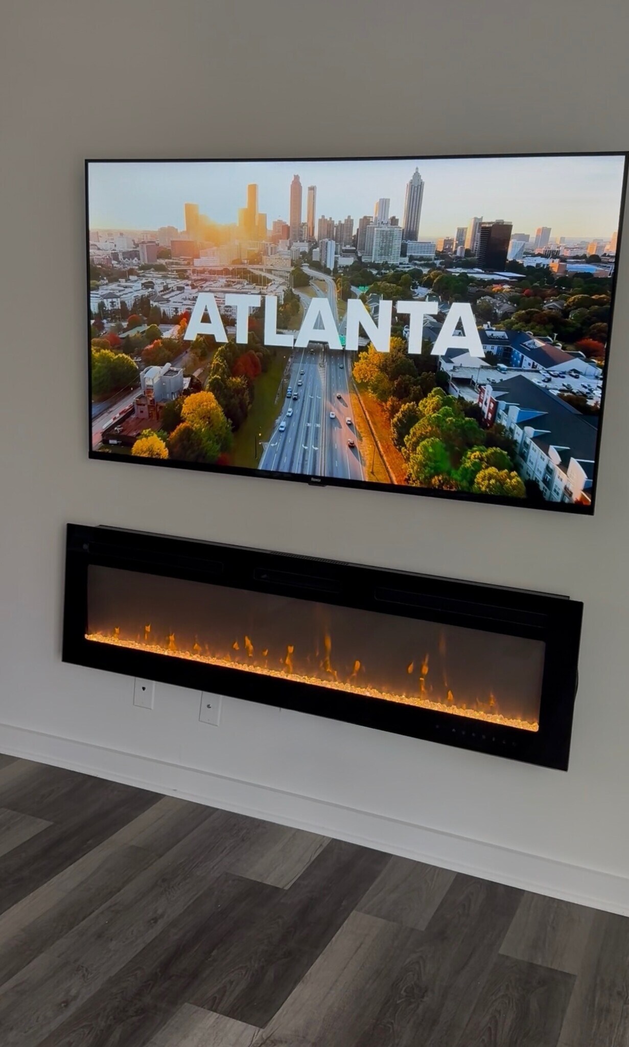 Family room 65" TV—perfect for relaxing, streaming your favorite sho - 2394 Bouldercliff Way SE