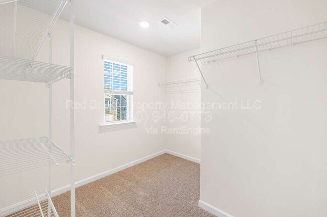 Building Photo - 1837 Vanderlyn St