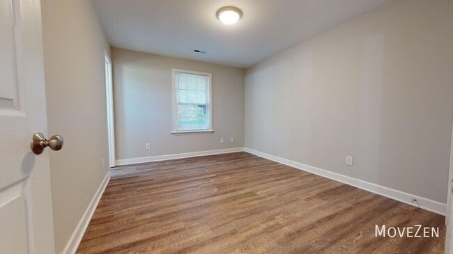 Building Photo - 1076 Norris Rd