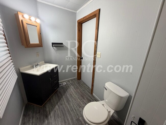 Building Photo - 1206 Robinson-