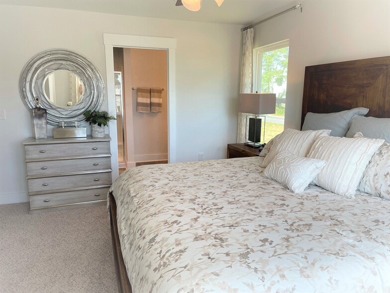 Building Photo - 9649 Nature Creek Blvd