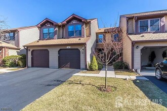 Building Photo - 86 Bayberry Dr