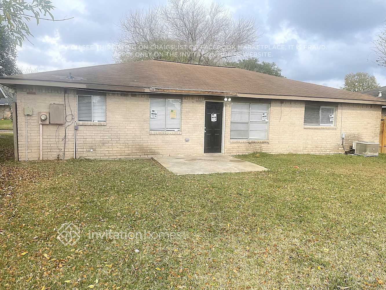 Building Photo - 9812 Robin St