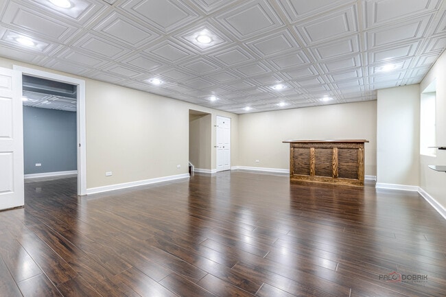 Building Photo - 2659 Dunraven Ave