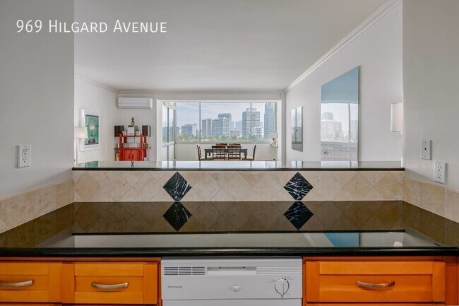 Building Photo - 969 Hilgard Ave