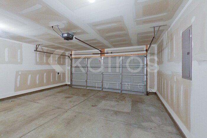 Building Photo - 247 Western Red Cedar Dr