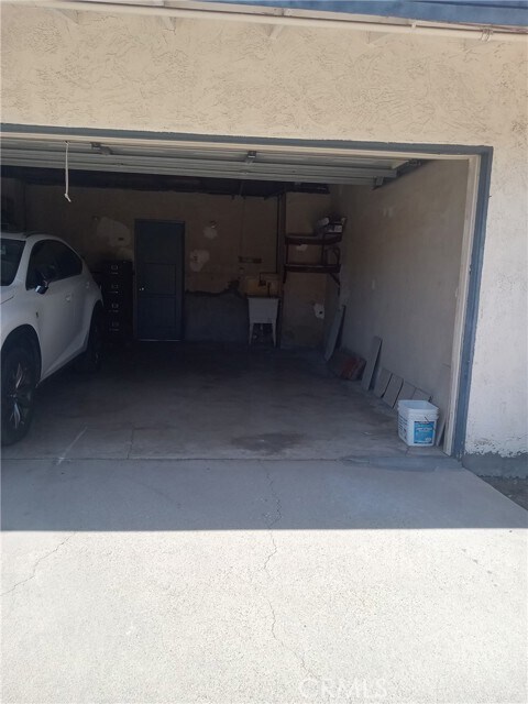 Building Photo - 713 S Almansor St