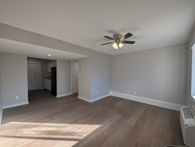 Building Photo - The Cove at Cave City- Partial Utilities included on this model